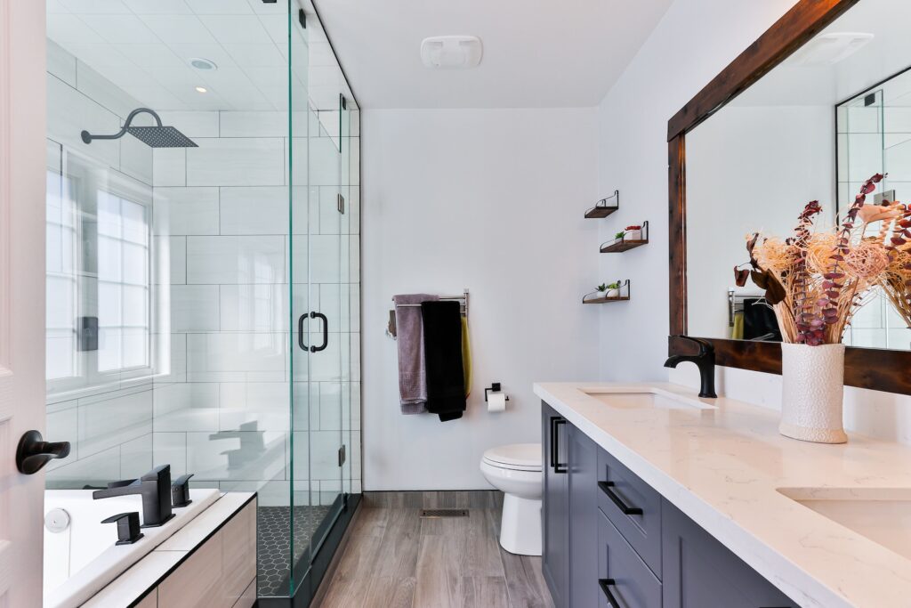 bathroom image